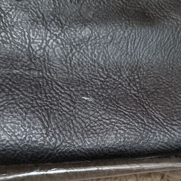 Thirty-One Black Shoulder Bag with Embroidered Ostrich - Picture 4 of 4